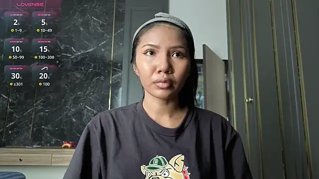 Snapshot of Alittleasaingirl chatting on 03.06.26 Alittleasaingirl online show from 03.06.26