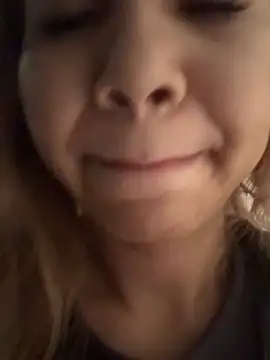 Snapshot of Alittleasaingirl chatting on 03.31.26 Alittleasaingirl online show from 03.31.26