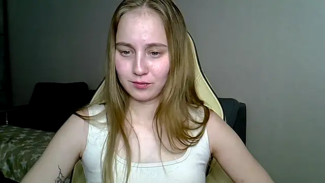 Snapshot of christimontero chatting on 02.16.26 christimontero online show from 02.16.26