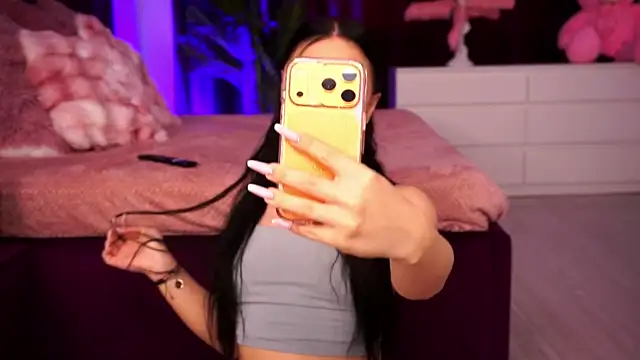 SashaLorrenz online show from 04.09.26