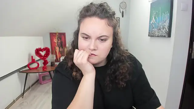 ElviraJoness online show from 02.16.26