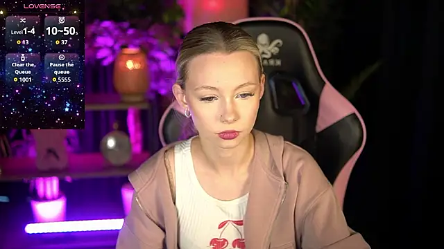 SweetDaisy me online show from 03.08.26