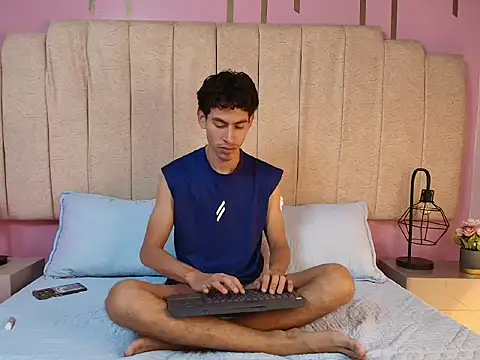 skinny jean  online show from 02.26.26