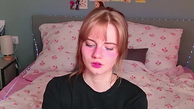 ElfieWhite online show from 06.07.26