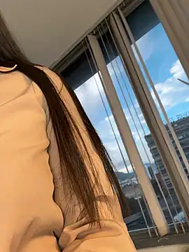 Snapshot of luisa__rosse chatting on 02.20.26 luisa rosse online show from 02.20.26