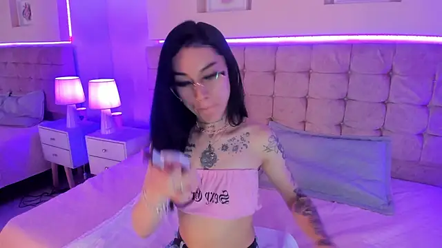 Megan Morphy online show from 02.21.26