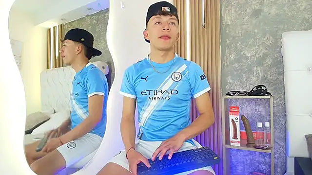 Dark Nico online show from 04.05.26