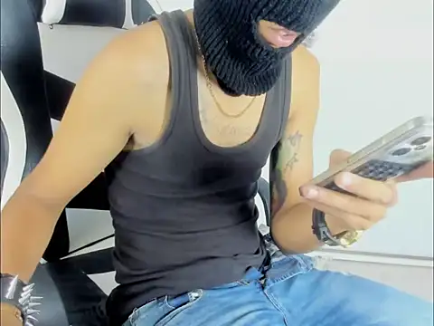 Snapshot of badboy_master chatting on 04.06.26 badboy master online show from 04.06.26
