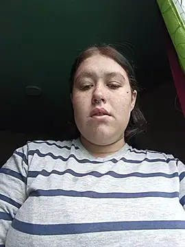 Snapshot of Freckless_ chatting on 08.07.26 Freckless online show from 08.07.26