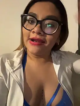 Snapshot of ludmila_x chatting on 02.15.26 ludmila x online show from 02.15.26