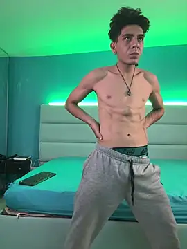 Snapshot of abrilandjulian chatting on 02.19.26 abrilandjulian online show from 02.19.26