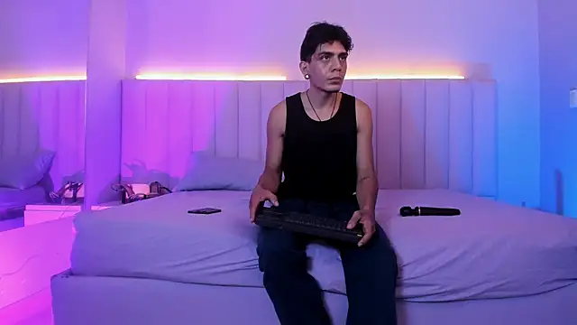 abrilandjulian online show from 06.24.26