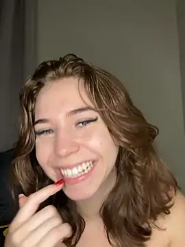 Snapshot of Aneruivinhaa chatting on 02.13.26 Aneruivinhaa online show from 02.13.26