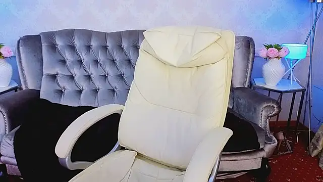 Ingrit tass online show from 04.18.26