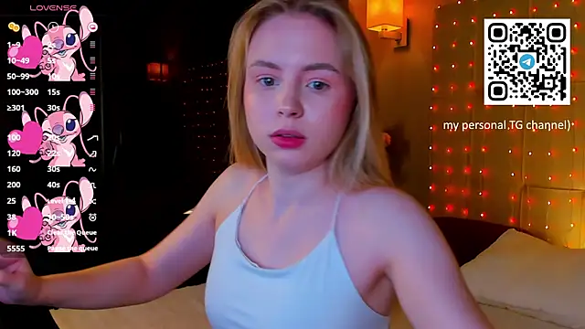 Snapshot of Linda__Bloom chatting on 04.17.26 Linda Bloom online show from 04.17.26