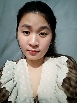 Snapshot of -Datini- chatting on 02.16.26 -Datini- online show from 02.16.26