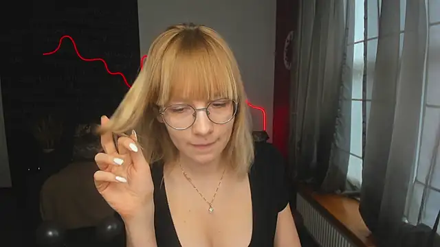 Snapshot of CandicaHoney chatting on 02.25.26 CandicaHoney online show from 02.25.26