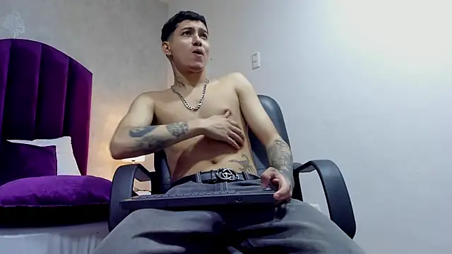 Snapshot of JoshBeech chatting on 02.18.26 JoshBeech online show from 02.18.26