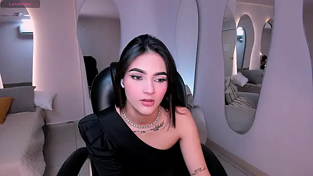 CarolineEvans x online show from 03.09.26