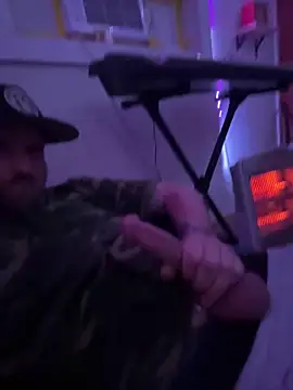 Snapshot of Mikeytoxxxic chatting on 03.13.26 Mikeytoxxxic online show from 03.13.26