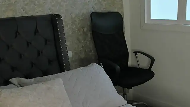 Anika H online show from 06.05.26