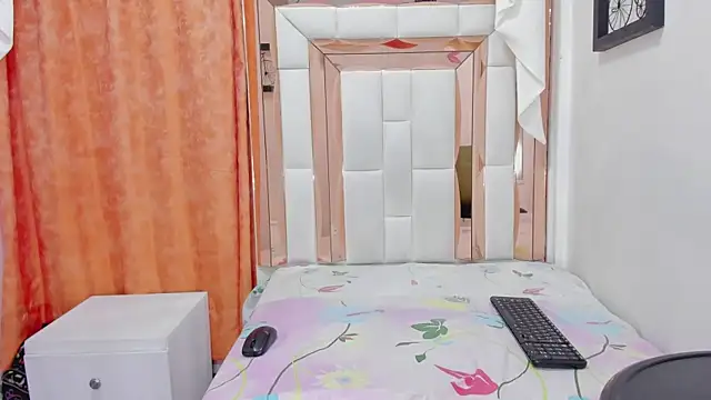 kimberly xoxo 3 online show from 02.18.26