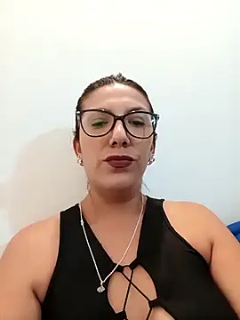 Snapshot of Silreinadorada chatting on 02.25.26 Silreinadorada online show from 02.25.26