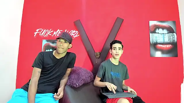 Snapshot of GREEN_BOYS chatting on 02.24.26 GREEN BOYS online show from 02.24.26