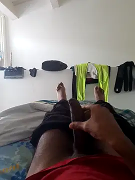 Snapshot of isuru_lakshan chatting on 02.25.26 isuru lakshan online show from 02.25.26