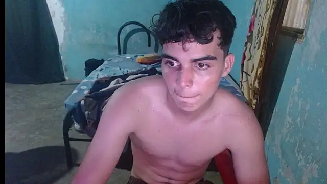 Snapshot of heiker__ chatting on 05.22.26 heiker online show from 05.22.26