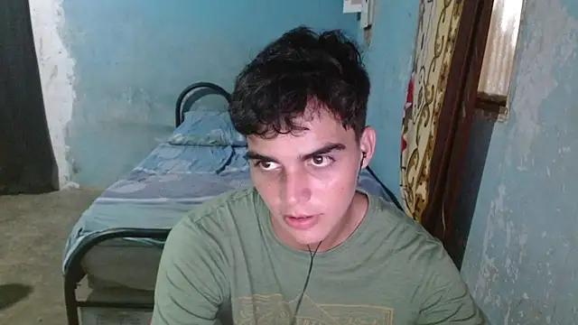 Snapshot of heiker__ chatting on 05.31.26 heiker online show from 05.31.26