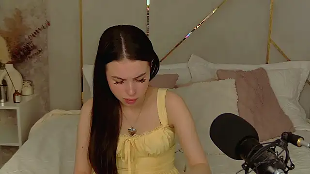 Snapshot of LanaLedger chatting on 02.22.26 LanaLedger online show from 02.22.26