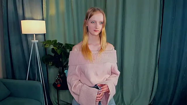 Snapshot of ErinnStandifer chatting on 02.28.26 ErinnStandifer online show from 02.28.26