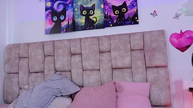 MiiaBlumm  online show from 04.09.26