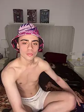 Snapshot of YourFavouriteTwink chatting on 02.25.26 YourFavouriteTwink online show from 02.25.26