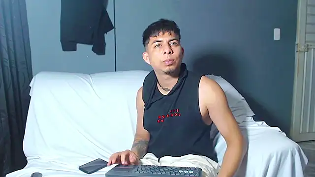 Snapshot of polloCol4U chatting on 03.12.26 polloCol4U online show from 03.12.26