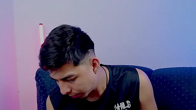 Snapshot of polloCol4U chatting on 04.08.26 polloCol4U online show from 04.08.26