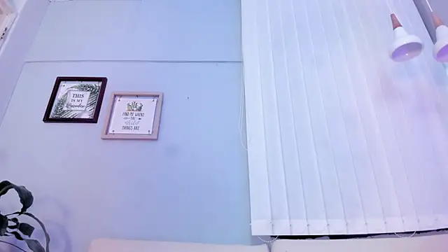 Snapshot of Amber_Novoa chatting on 02.16.26 Amber Novoa online show from 02.16.26