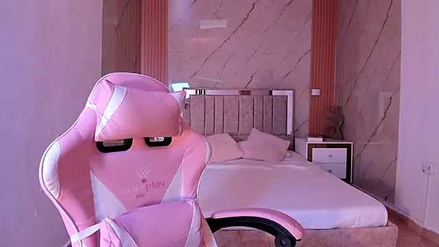 Snapshot of your_whore_Salome chatting on 02.27.26 your whore Salome online show from 02.27.26