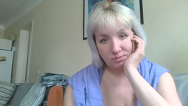 Snapshot of Alena1107 chatting on 02.17.26 Alena1107 online show from 02.17.26