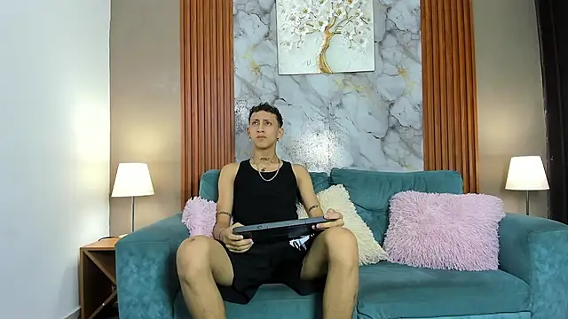 BOYS PLAY online show from 04.02.26