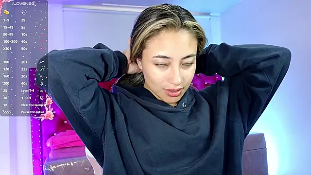 amy ker m online show from 04.17.26