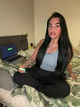 Snapshot of Darkfantisyx chatting on 02.24.26 Darkfantisyx online show from 02.24.26