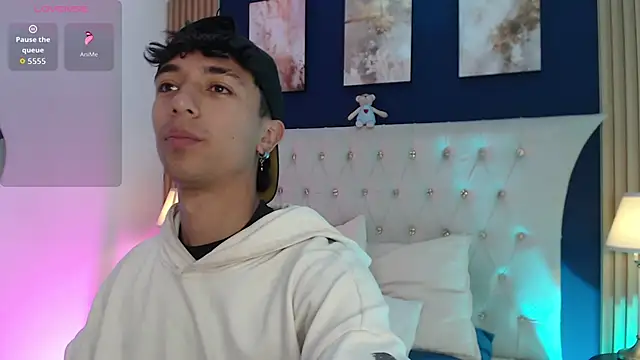 Aiden Rivers  online show from 04.04.26