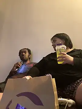 shellynpanda21 online show from 02.20.26