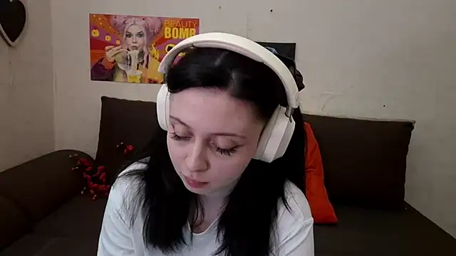 Snapshot of MindyMinty chatting on 02.16.26 MindyMinty online show from 02.16.26