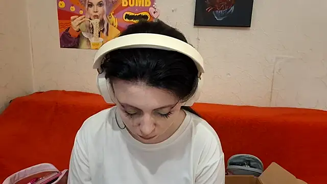 Snapshot of MindyMinty chatting on 02.20.26 MindyMinty online show from 02.20.26