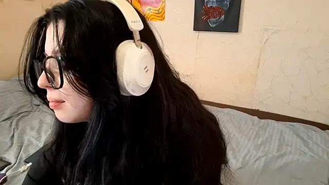 Snapshot of MindyMinty chatting on 02.27.26 MindyMinty online show from 02.27.26