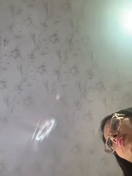 Snapshot of RousseBelle chatting on 02.21.26 RousseBelle online show from 02.21.26