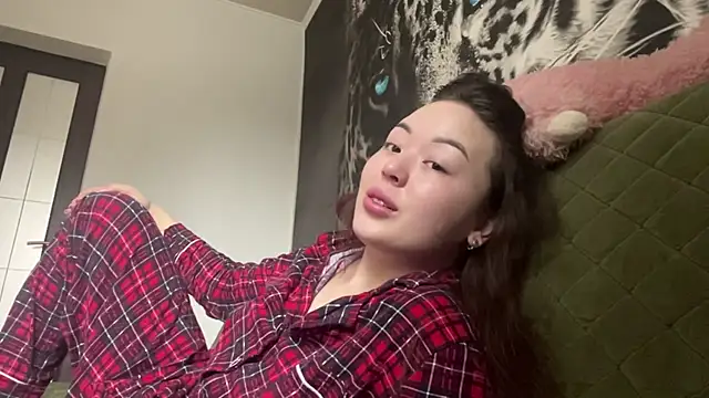 Snapshot of AudieGravely chatting on 02.18.26 AudieGravely online show from 02.18.26